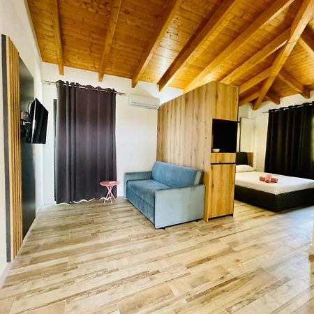 Adriatik Hotel Vlorë Екстериор снимка