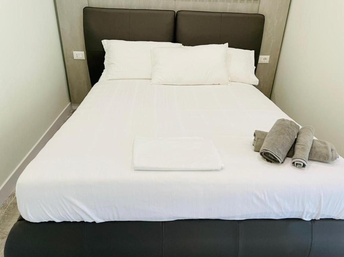Adriatik Hotel Vlorë Екстериор снимка