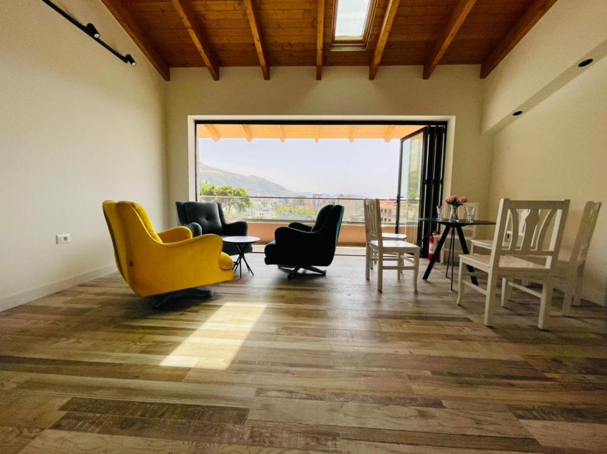 Adriatik Hotel Vlorë Екстериор снимка